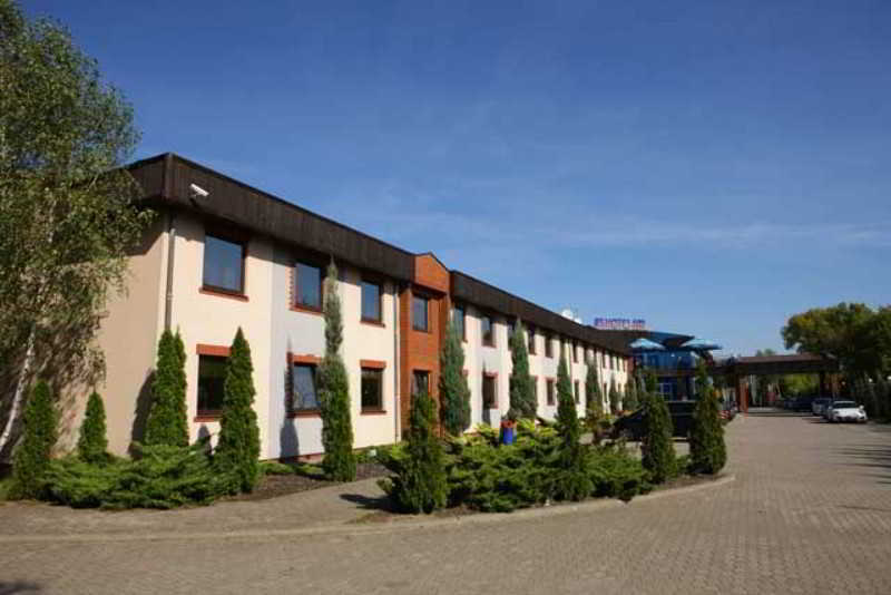 Hotel 500 W Strykowie Exterior foto